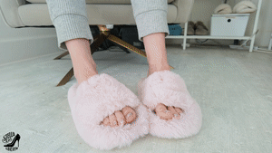 stellalibertyvideos.com - Pink Slipper Dangling JOI thumbnail